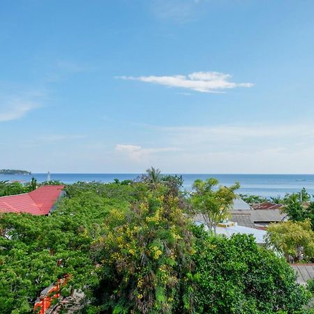 Reddoorz @ Hotel Aulia Majene Екстер'єр фото